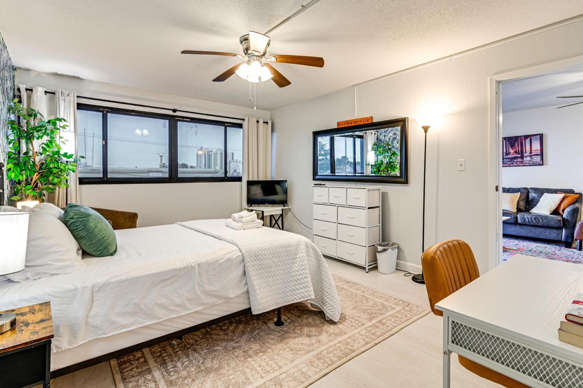 Updated Resort Condo, Walk To Myrtle Beach! Exterior photo